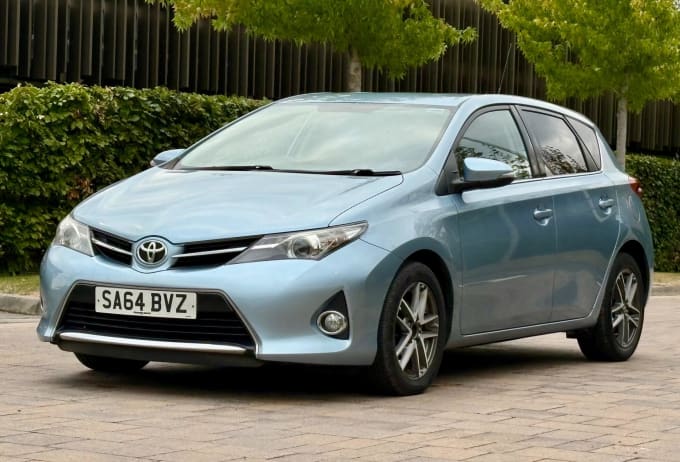 2025 Toyota Auris
