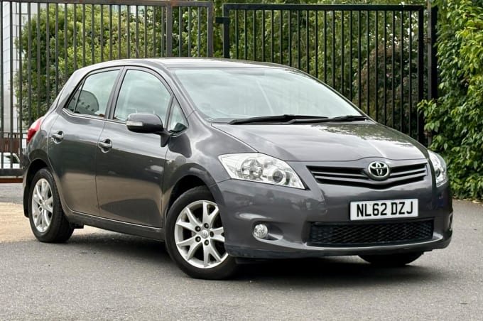 2025 Toyota Auris