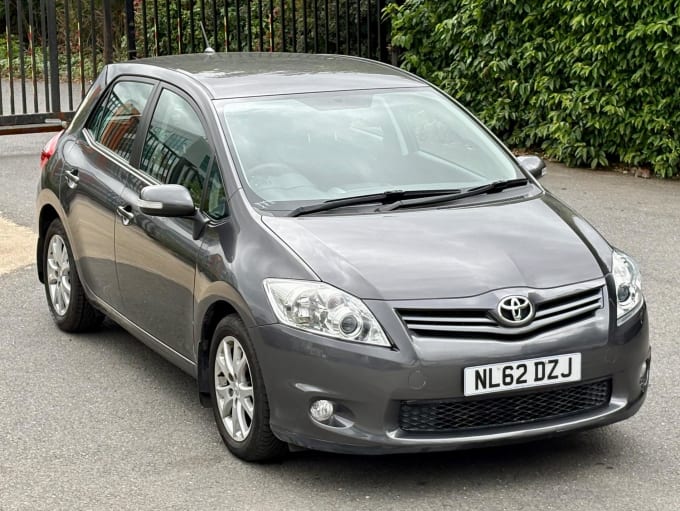 2025 Toyota Auris