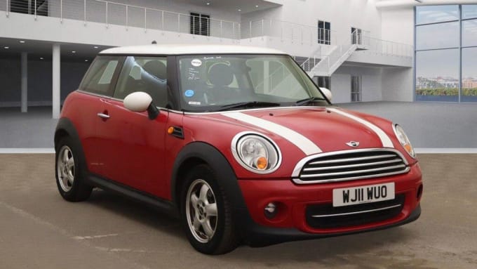2025 Mini Hatch
