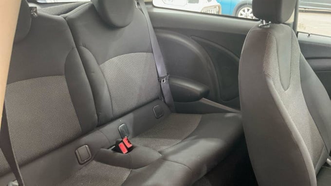 2025 Mini Hatch
