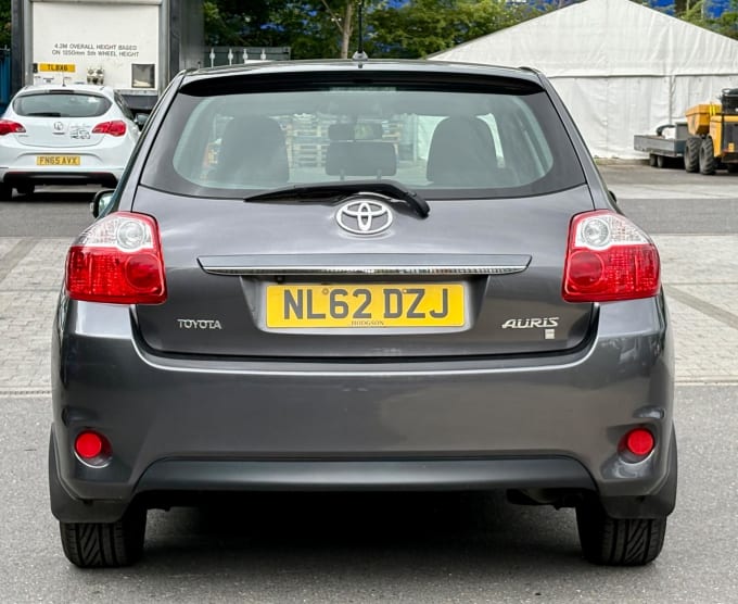 2025 Toyota Auris
