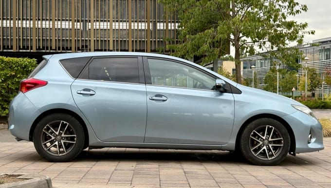 2025 Toyota Auris