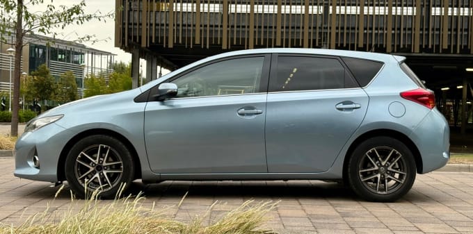 2025 Toyota Auris