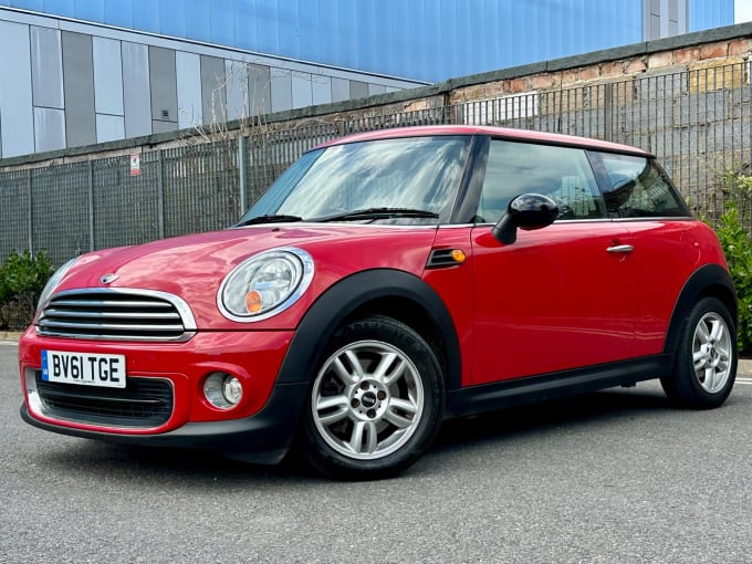 2025 Mini Hatch