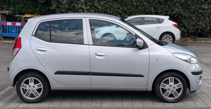 2025 Hyundai I10