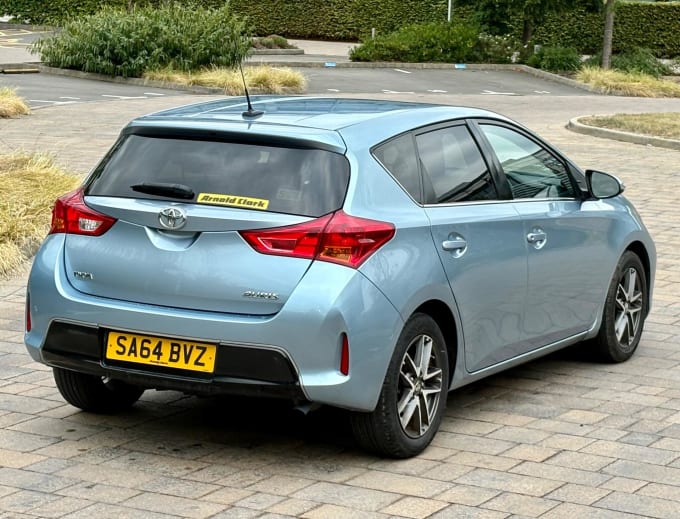 2025 Toyota Auris