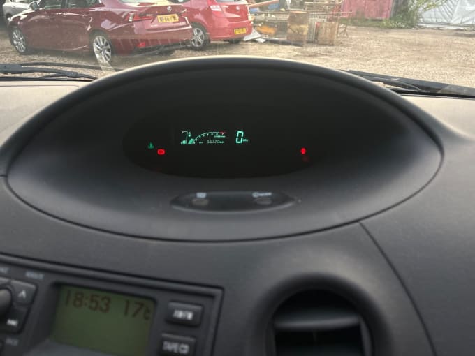 2004 Toyota Yaris