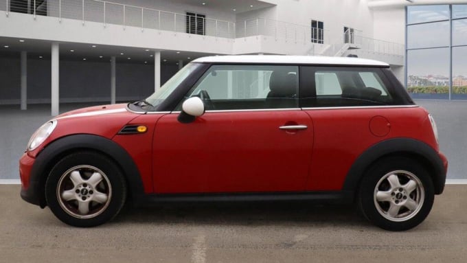 2025 Mini Hatch