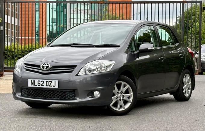 2025 Toyota Auris