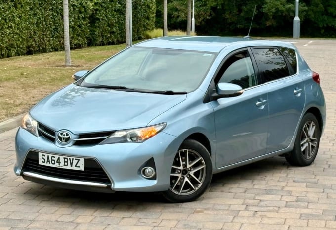 2025 Toyota Auris