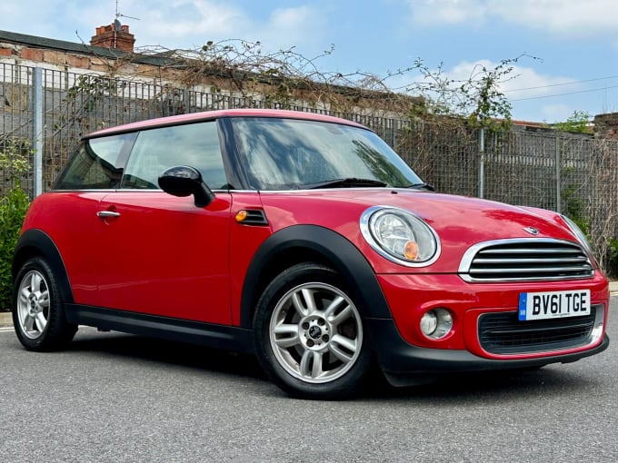 2025 Mini Hatch