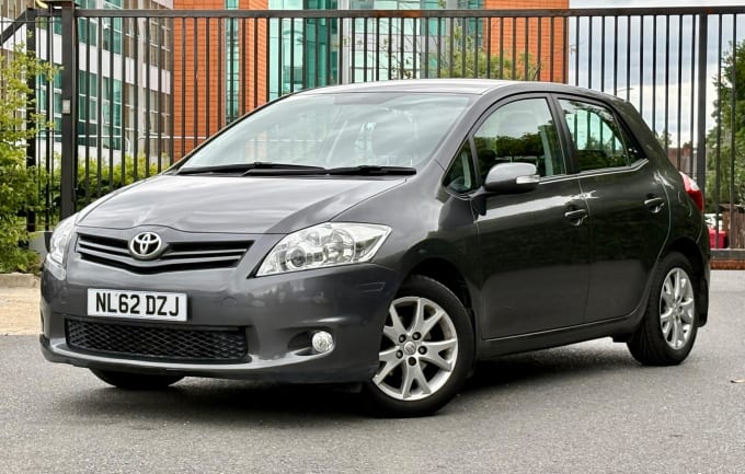 2025 Toyota Auris