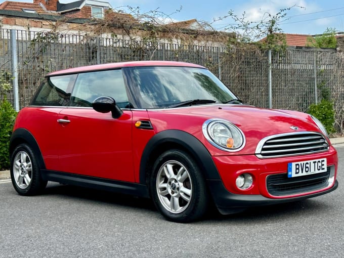 2025 Mini Hatch
