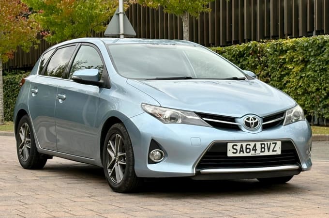 2025 Toyota Auris