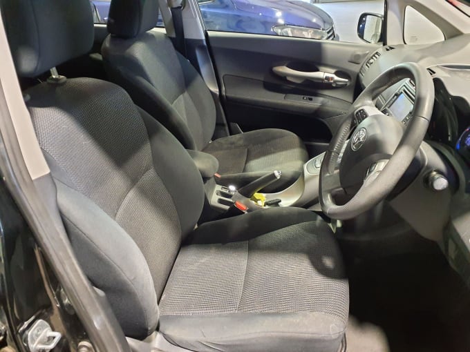 2025 Toyota Auris