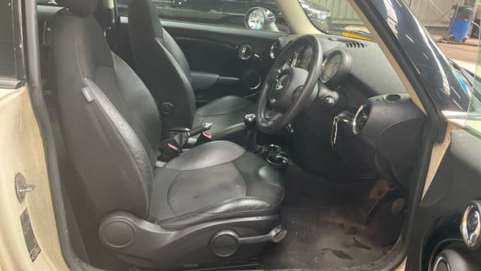 2025 Mini Hatch