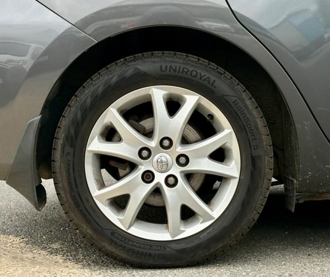 2025 Toyota Auris