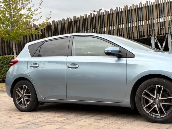 2025 Toyota Auris