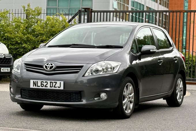 2025 Toyota Auris
