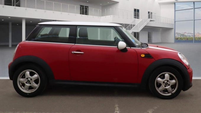 2025 Mini Hatch