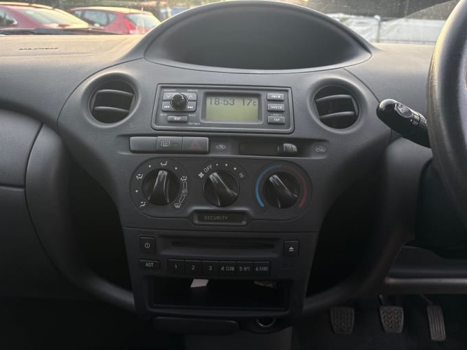 2004 Toyota Yaris