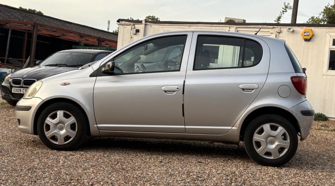 2004 Toyota Yaris