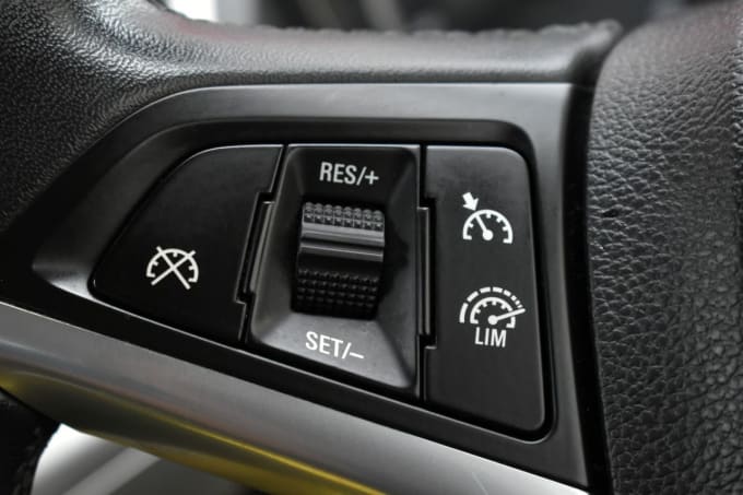 2025 Vauxhall Astra
