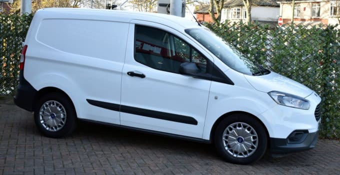 2025 Ford Transit Courier