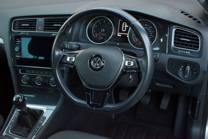 2025 Volkswagen Golf