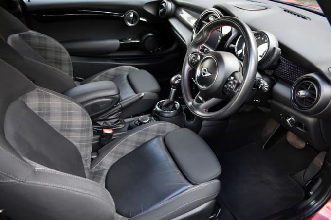 2025 Mini Hatch