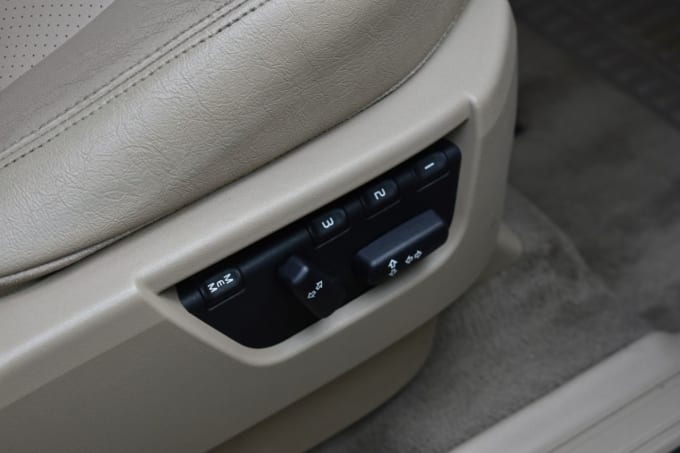 2025 Land Rover Freelander 2