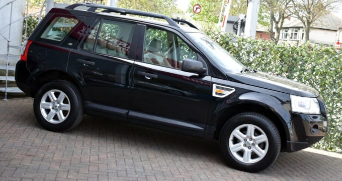 2025 Land Rover Freelander 2