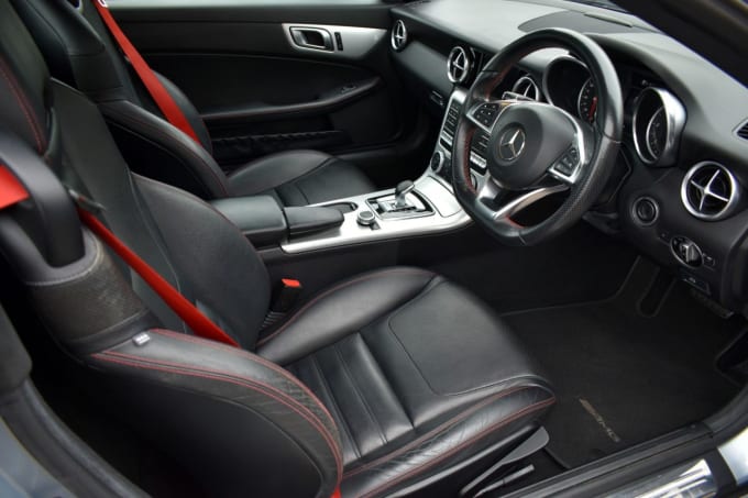 2025 Mercedes-benz Slc
