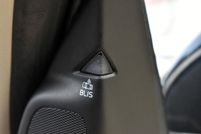 2025 Volvo V60