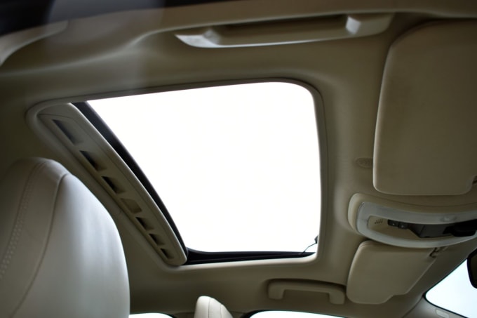 2025 Volvo V60