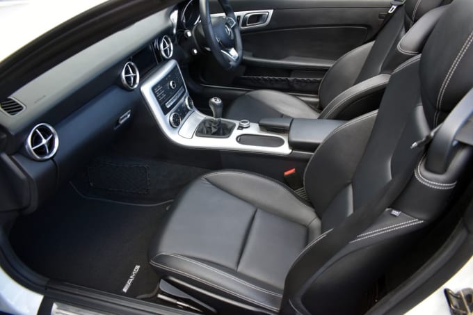 2025 Mercedes-benz Slc