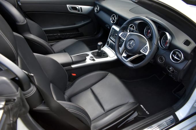 2025 Mercedes-benz Slc