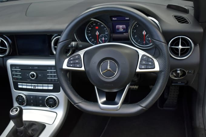 2025 Mercedes-benz Slc
