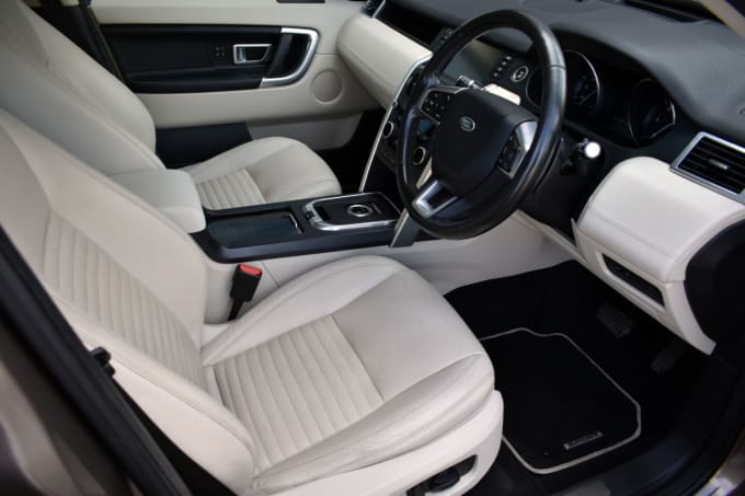 2025 Land Rover Discovery Sport