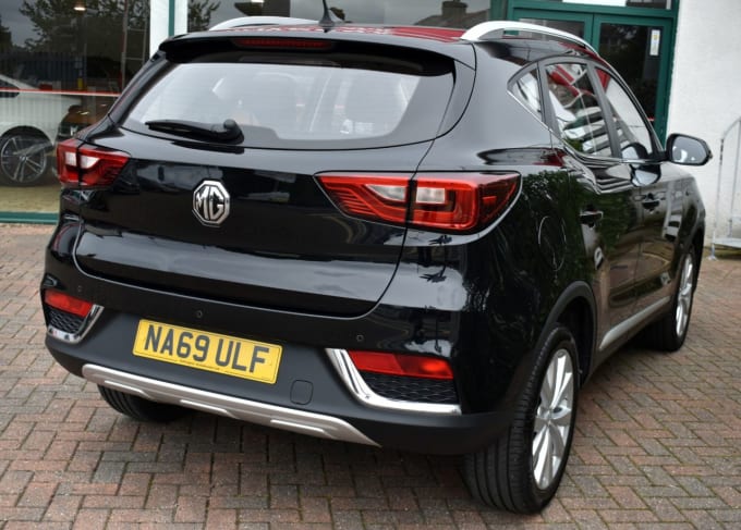 2025 Mg Mg Zs