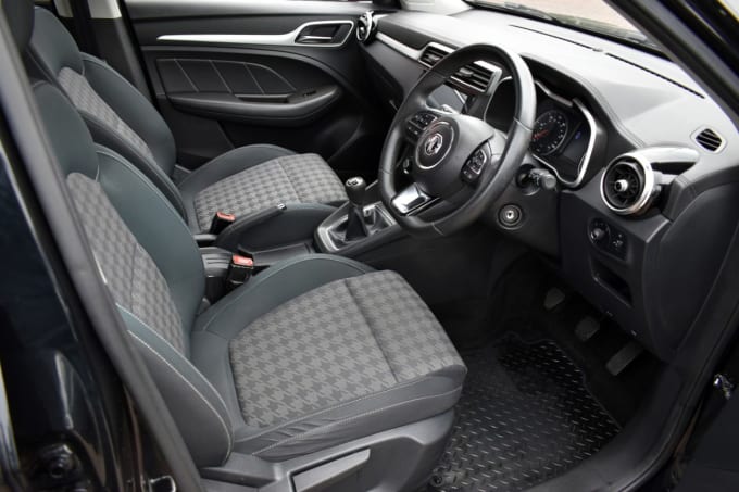 2025 Mg Mg Zs