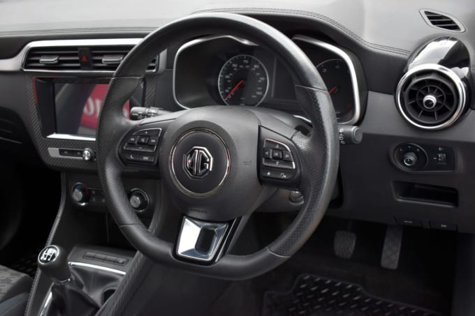2025 Mg Mg Zs