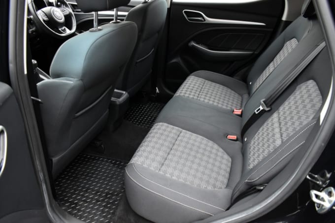 2025 Mg Mg Zs