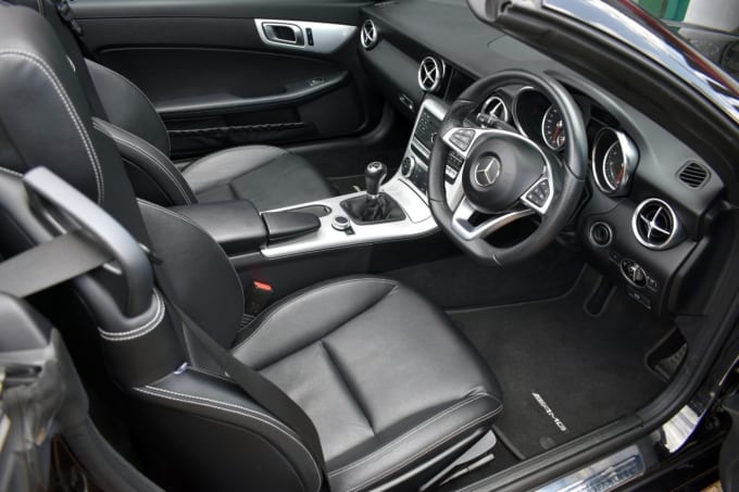 2025 Mercedes-benz Slc