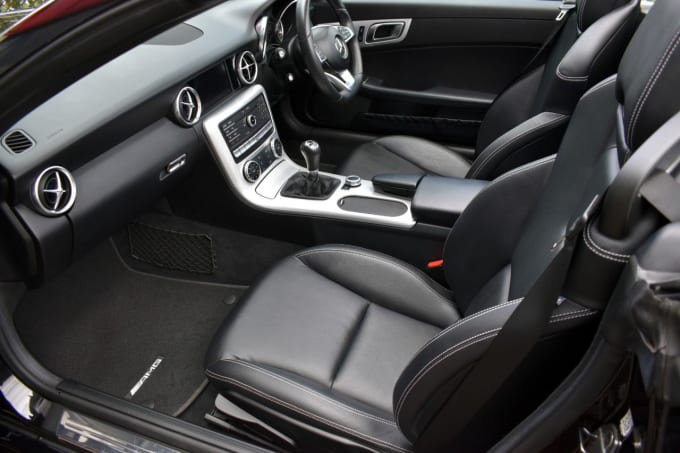 2025 Mercedes-benz Slc