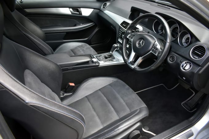 2025 Mercedes-benz C-class