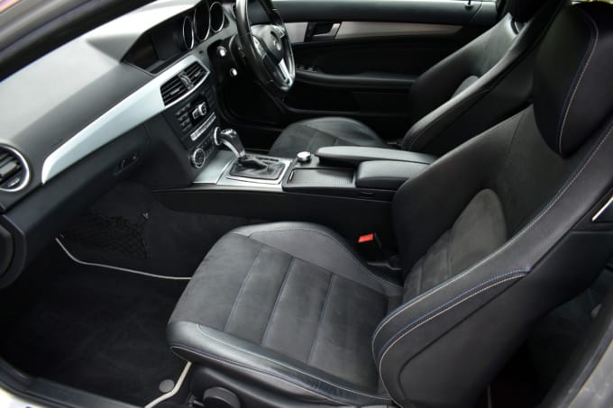 2025 Mercedes-benz C-class
