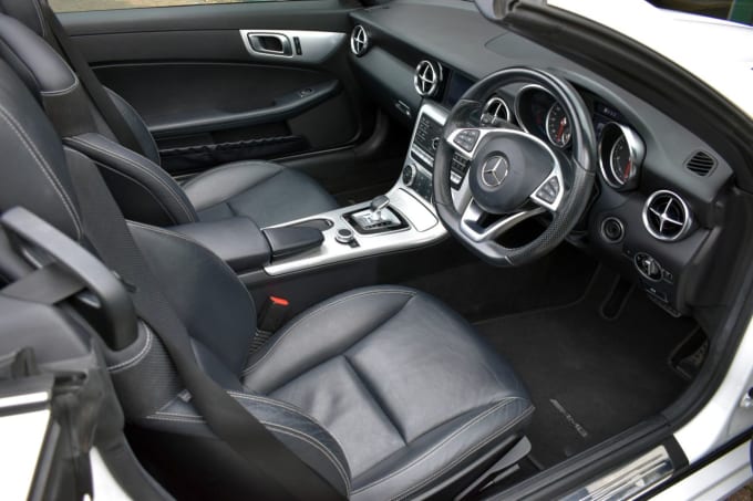 2025 Mercedes-benz Slc