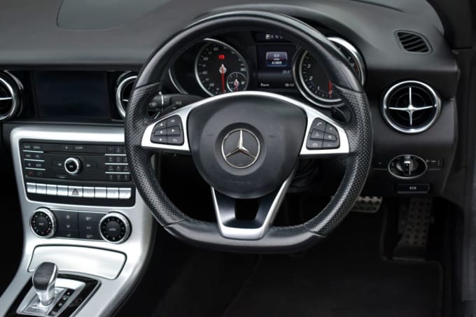 2025 Mercedes-benz Slc
